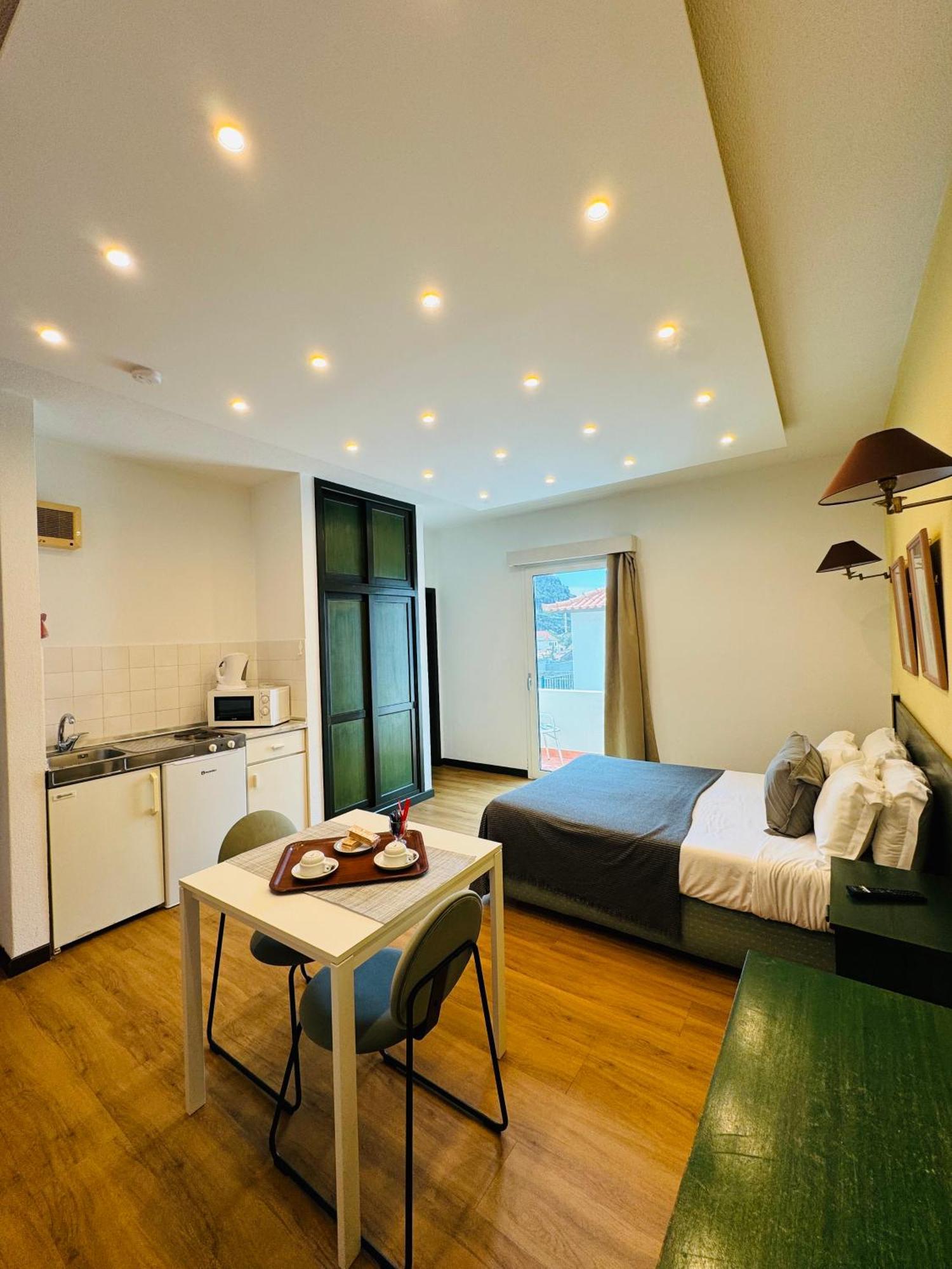 Vale Mar Guest Hotel ริเบรา บราวา ภายนอก รูปภาพ