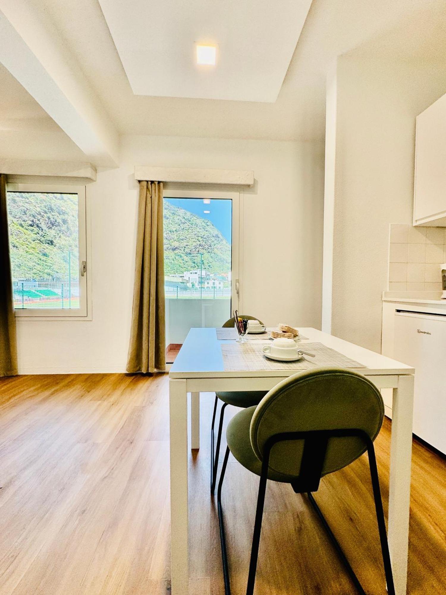 Vale Mar Guest Hotel ริเบรา บราวา ภายนอก รูปภาพ