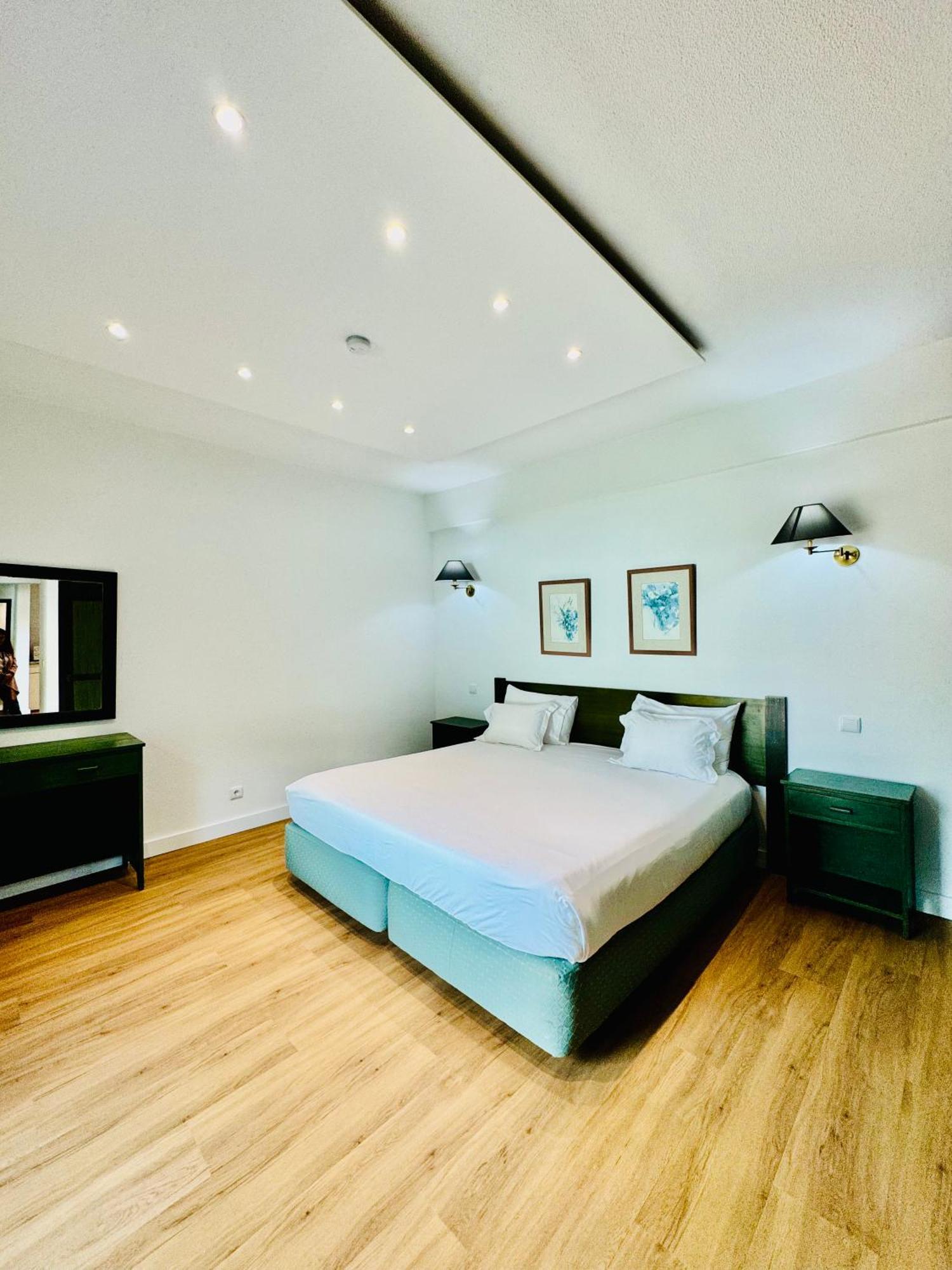 Vale Mar Guest Hotel ริเบรา บราวา ภายนอก รูปภาพ