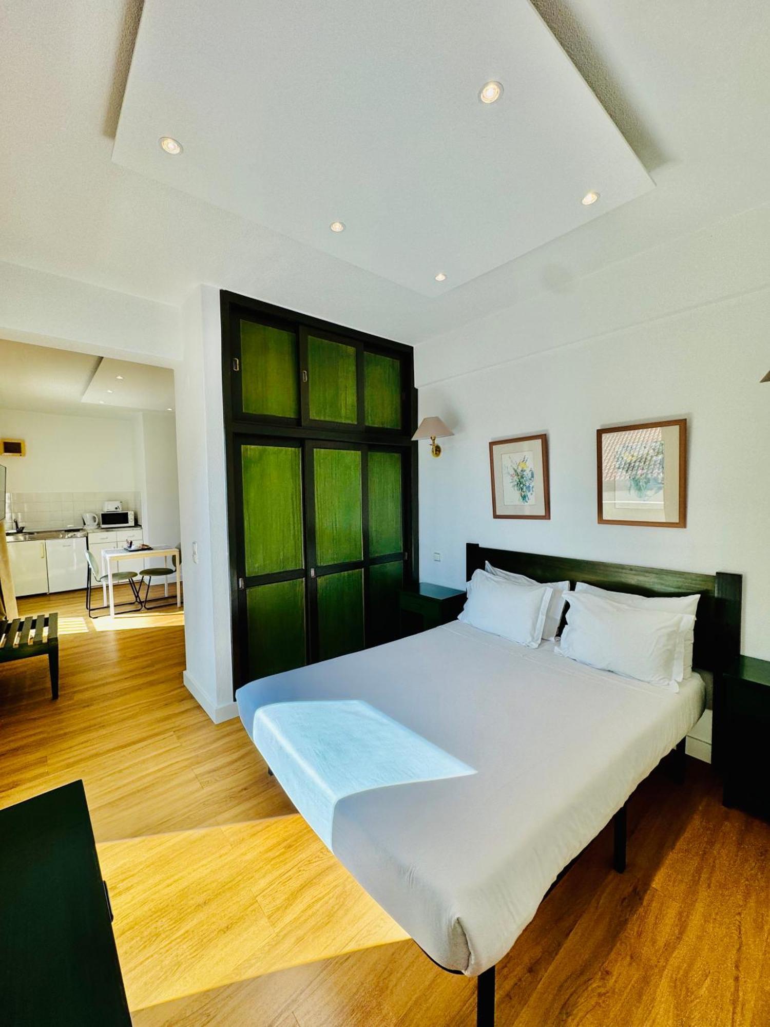 Vale Mar Guest Hotel ริเบรา บราวา ภายนอก รูปภาพ