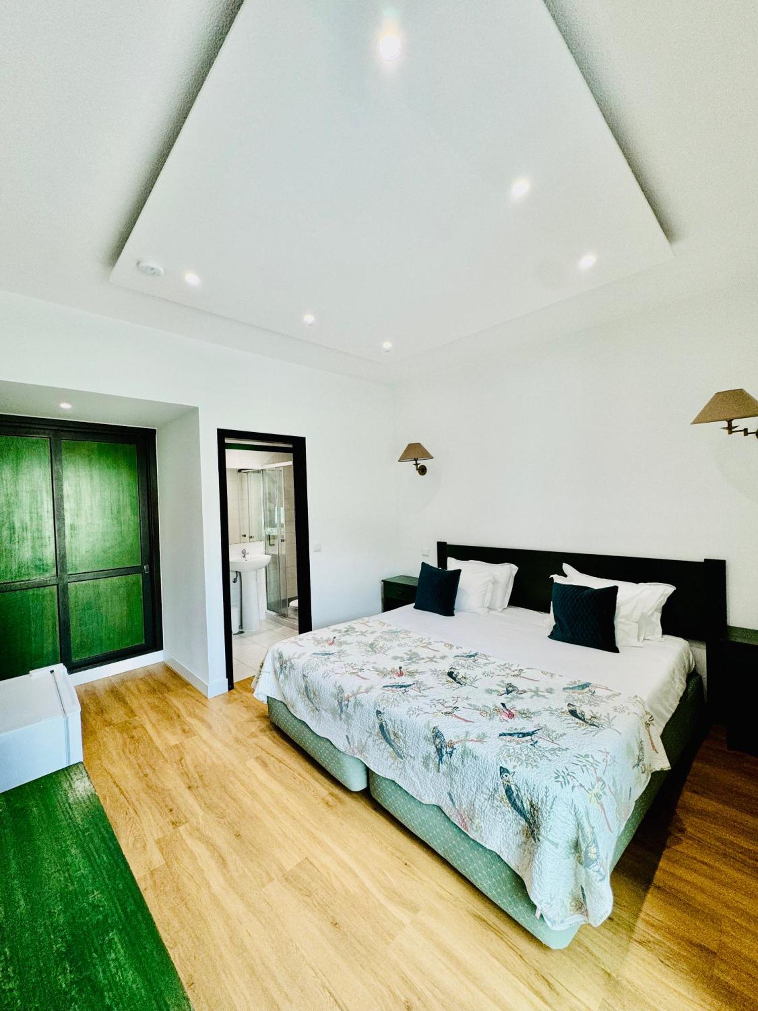 Vale Mar Guest Hotel ริเบรา บราวา ภายนอก รูปภาพ