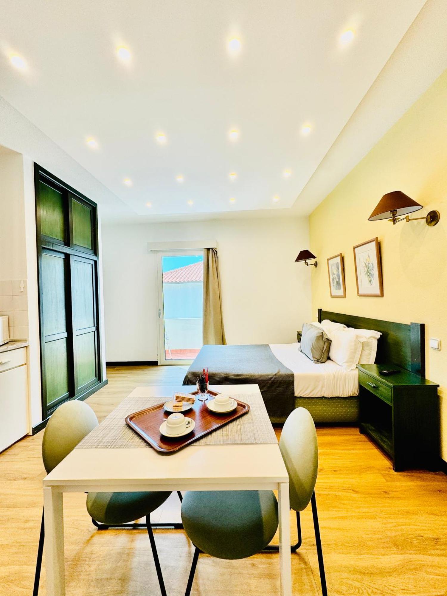 Vale Mar Guest Hotel ริเบรา บราวา ภายนอก รูปภาพ