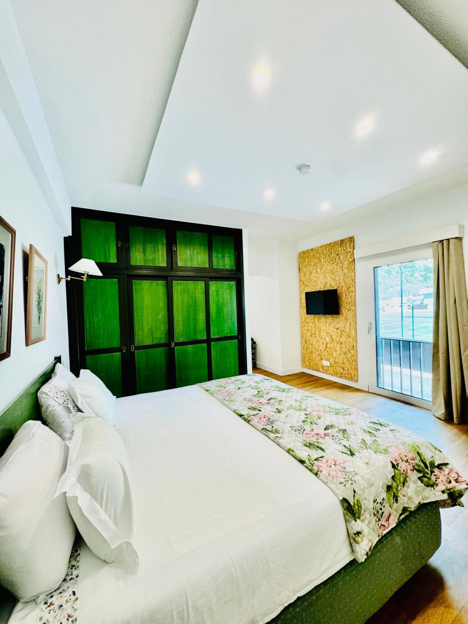Vale Mar Guest Hotel ริเบรา บราวา ภายนอก รูปภาพ